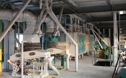 玉米加工廠家如何選擇合適玉米加工設備進行生產